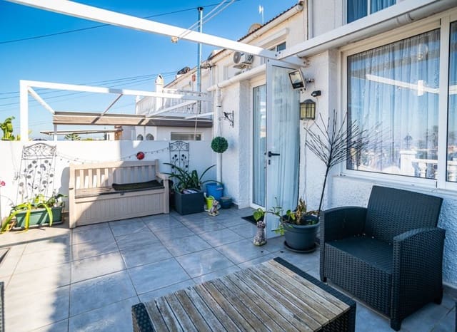 3 makuuhuone Huoneisto myytävänä paikassa Los Balcones mukana uima-altaan - 189 000 € (Ref: 9650491)