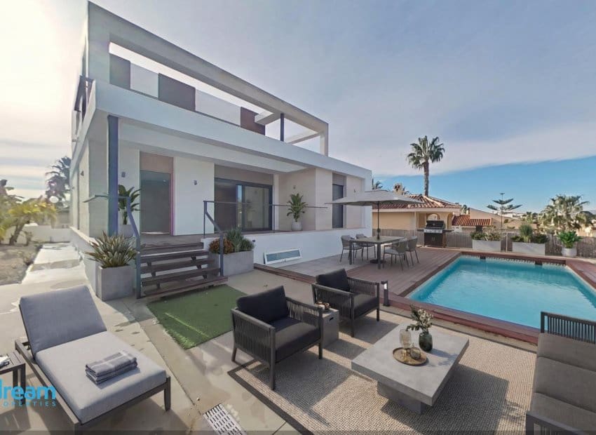 3 sovrum Villa till salu i Benimar med pool - 495 000 € (Ref: 9653328)