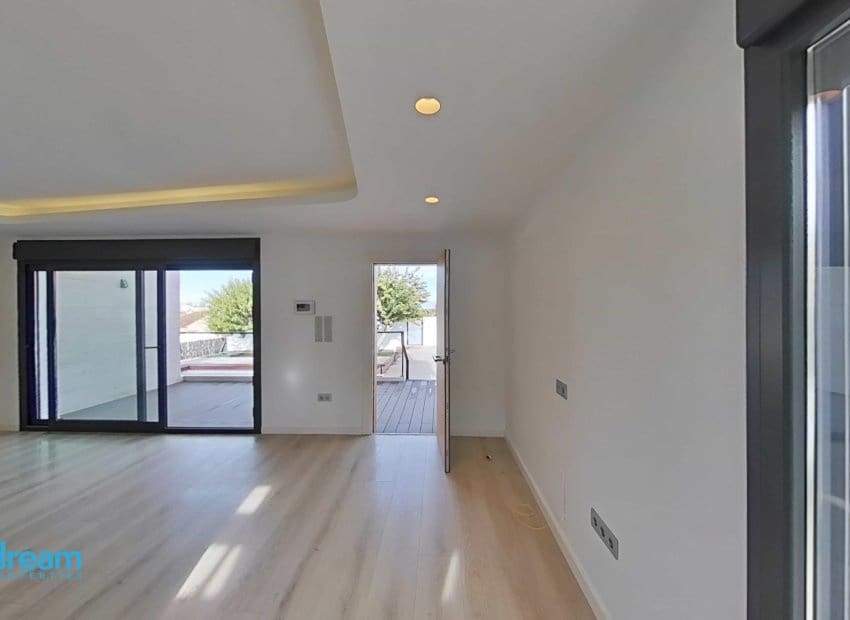 3 sovrum Villa till salu i Benimar med pool - 495 000 € (Ref: 9653328)