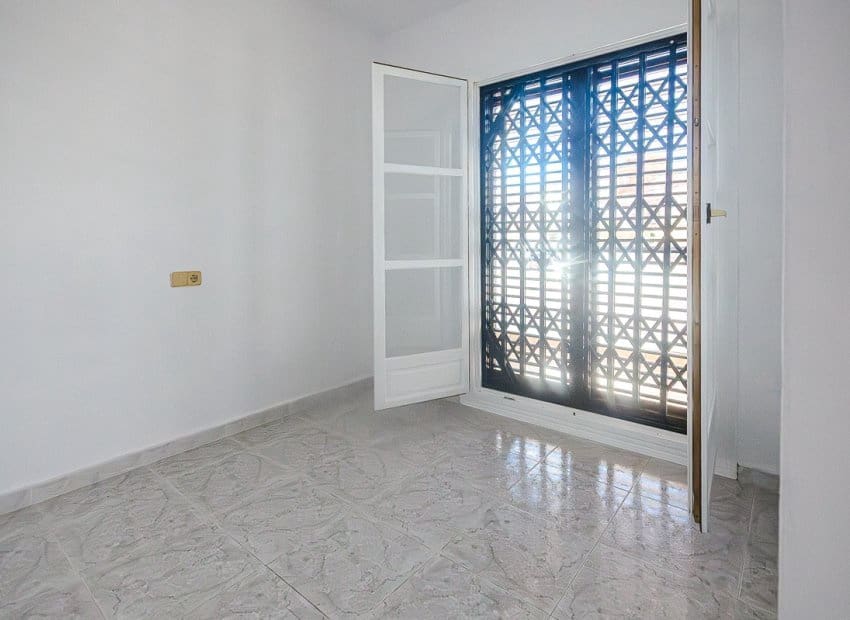 3 bedroom Villa for sale in San Miguel de Salinas - € 144,900 (Ref: 9653331)