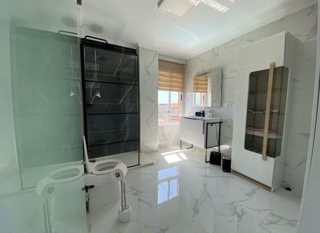 2 soverom Leilighet til salgs i Punta Prima, Orihuela med svømmebasseng - € 217 500 (Ref: 9653335)