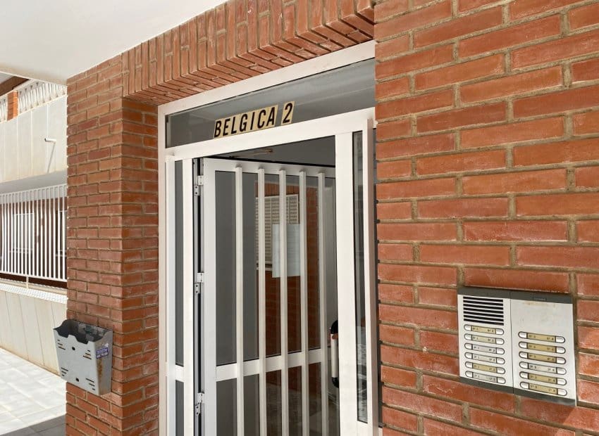 2 soverom Leilighet til salgs i Orihuela Costa med svømmebasseng - € 217 500 (Ref: 9653335)