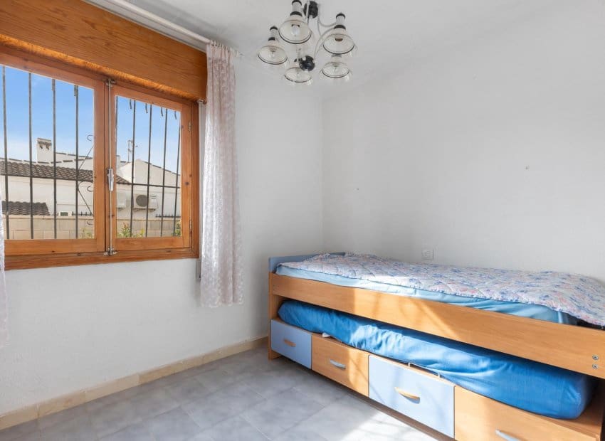 Chalet de 3 habitaciones en La Siesta en venta - 224.000 € (Ref: 9657037)