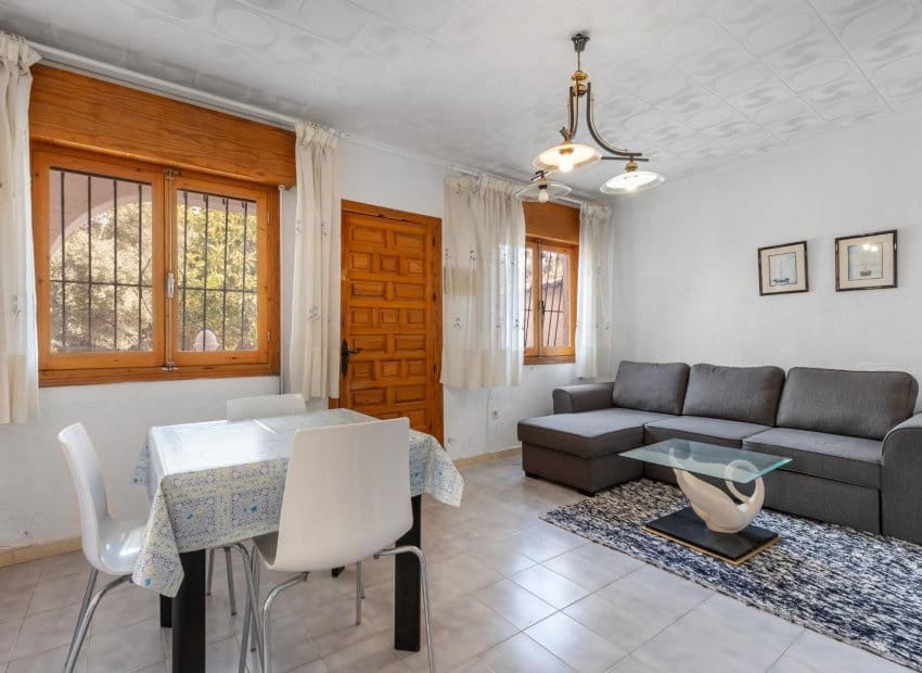 Chalet de 3 habitaciones en La Siesta en venta - 224.000 € (Ref: 9657037)