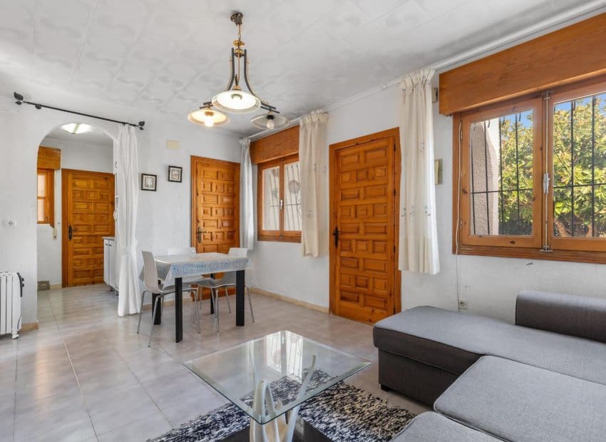 Chalet de 3 habitaciones en La Siesta en venta - 224.000 € (Ref: 9657037)