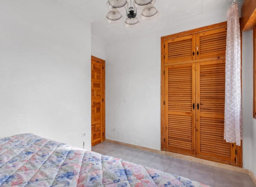 Chalet de 3 habitaciones en La Siesta en venta - 224.000 € (Ref: 9657037)