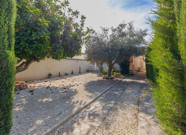 Chalet de 3 habitaciones en La Siesta, Torrevieja en venta - 224.000 € (Ref: 9657037)