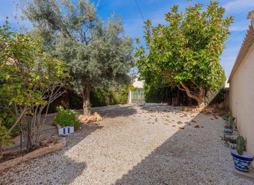 Chalet de 3 habitaciones en La Siesta en venta - 224.000 € (Ref: 9657037)