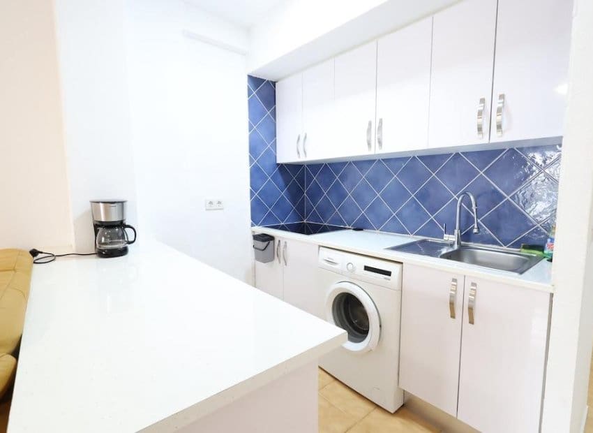 1 bedroom Apartment for sale in La Veleta - € 129,000 (Ref: 9657041)