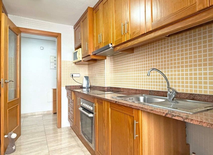 3 bedroom Apartment for sale in Torrevieja with pool - € 169,000 (Ref: 9657043)