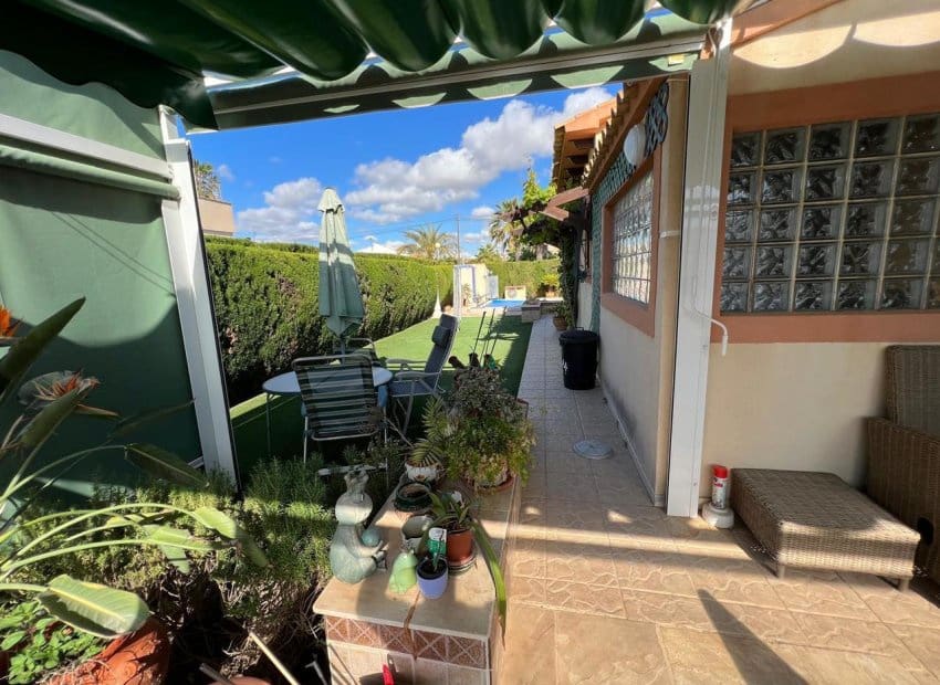 3 soveværelse Villa til salg i Cabo Roig med swimmingpool - € 790.000 (Ref: 9657047)