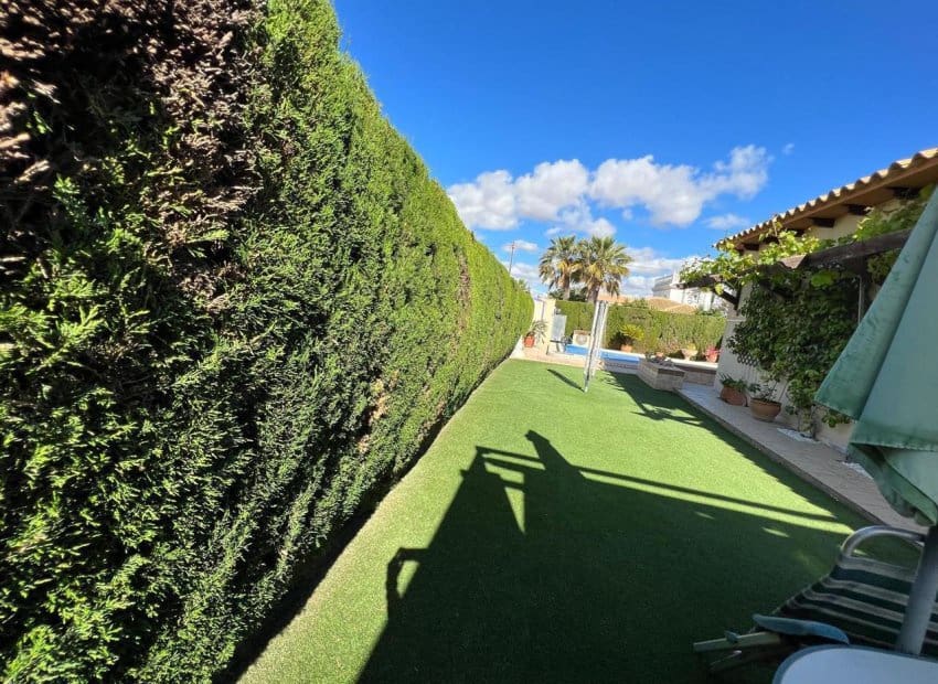 3 soveværelse Villa til salg i Cabo Roig med swimmingpool - € 790.000 (Ref: 9657047)