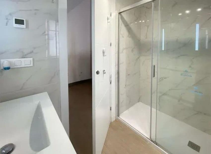 2 slaapkamer Appartement te koop in Filipinas met zwembad - € 275.000 (Ref: 9659670)