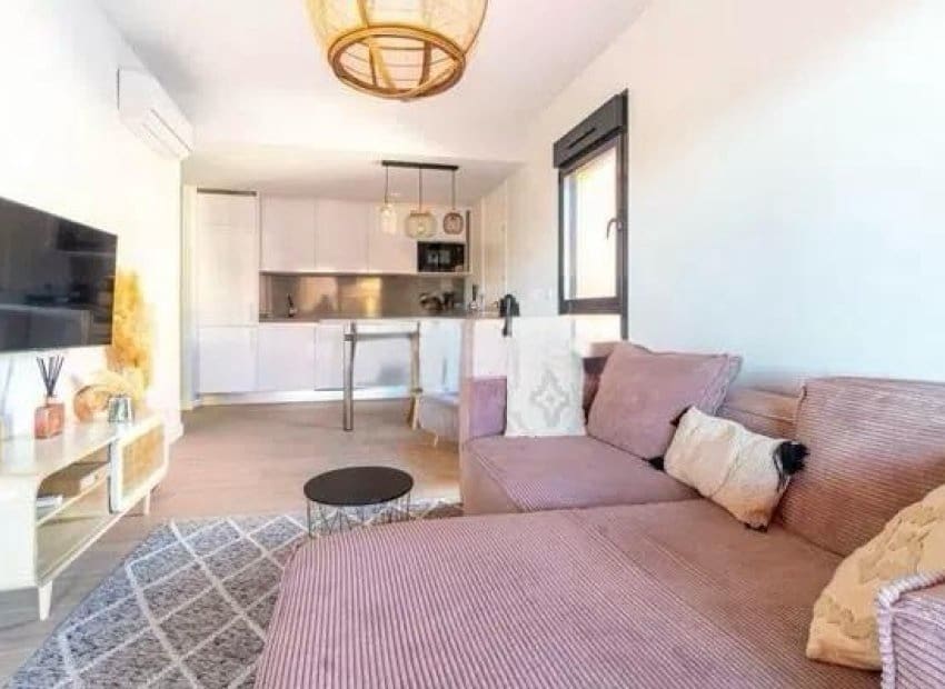 2 slaapkamer Appartement te koop in Filipinas met zwembad - € 275.000 (Ref: 9659670)