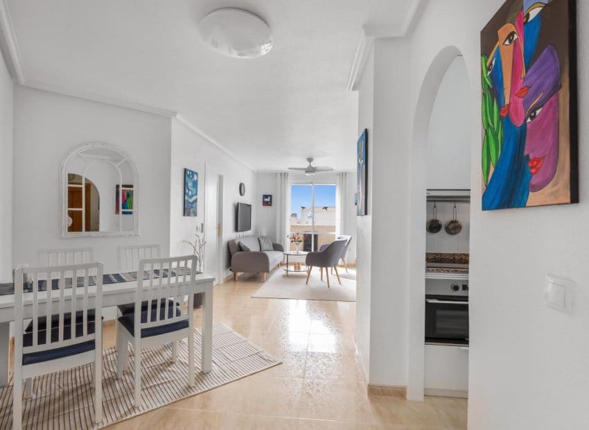 3 sypialnia Apartament na sprzedaż w Torrevieja z basenem - 189 000 € (Ref: 9659671)