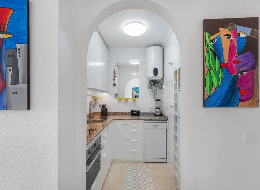 3 sypialnia Apartament na sprzedaż w Torrevieja z basenem - 189 000 € (Ref: 9659671)