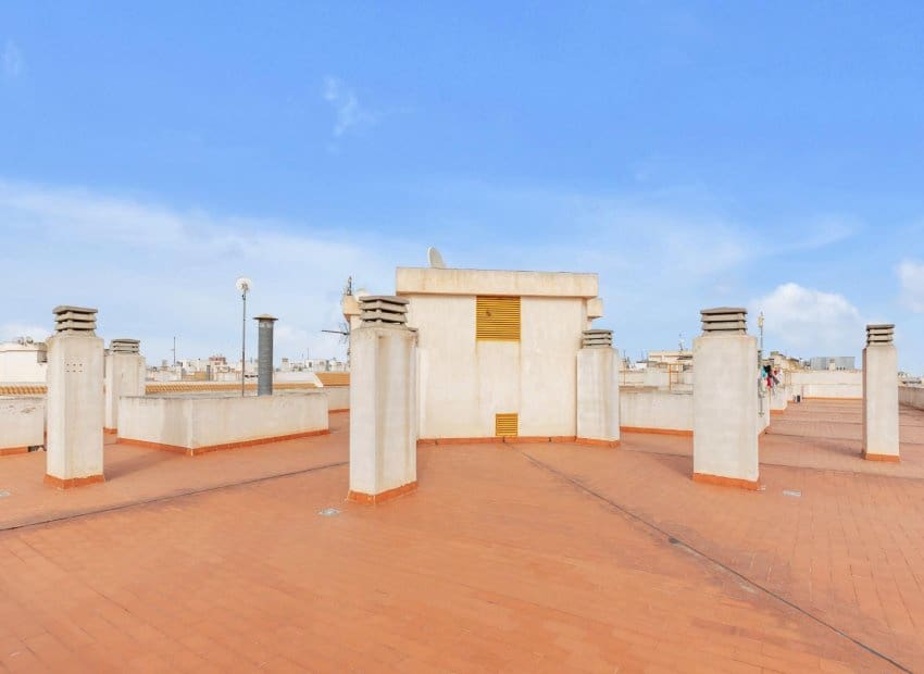 3 sypialnia Apartament na sprzedaż w Torrevieja z basenem - 189 000 € (Ref: 9659671)