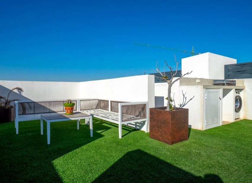 2 bedroom Apartment for sale in Ciudad Quesada with pool - € 249,000 (Ref: 9659673)