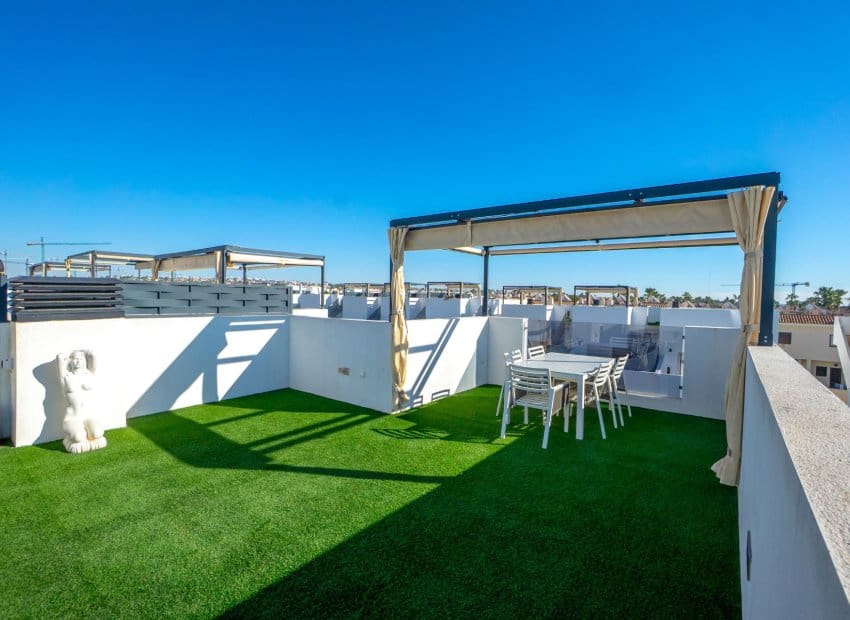 2 bedroom Apartment for sale in Ciudad Quesada with pool - € 249,000 (Ref: 9659673)