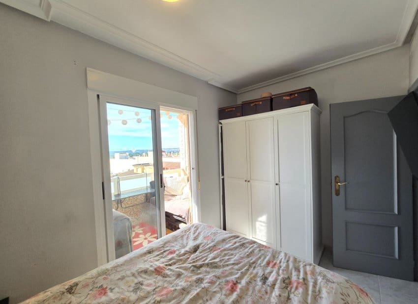 3 Zimmer Apartment zu verkaufen in Los Montesinos mit Pool - 145.000 € (Ref: 9659816)