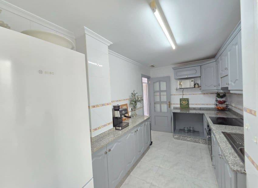 3 Zimmer Apartment zu verkaufen in Los Montesinos mit Pool - 145.000 € (Ref: 9659816)