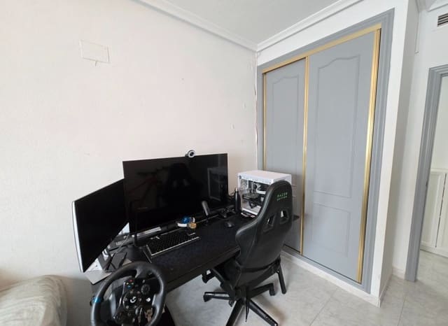 3 Zimmer Apartment zu verkaufen in Los Montesinos mit Pool - 145.000 € (Ref: 9659816)