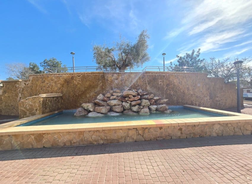 3 Zimmer Apartment zu verkaufen in Los Montesinos mit Pool - 145.000 € (Ref: 9659816)