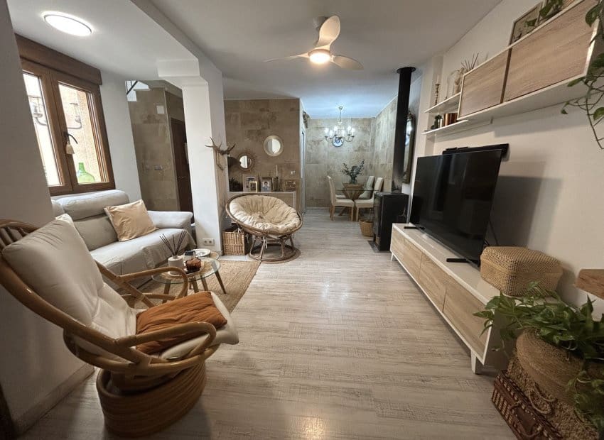 Casa de 2 habitaciones en Torrevieja en venta con piscina - 189.900 € (Ref: 9662191)