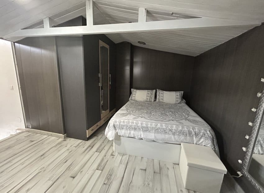 Casa de 2 habitaciones en Torrevieja en venta con piscina - 189.900 € (Ref: 9662191)