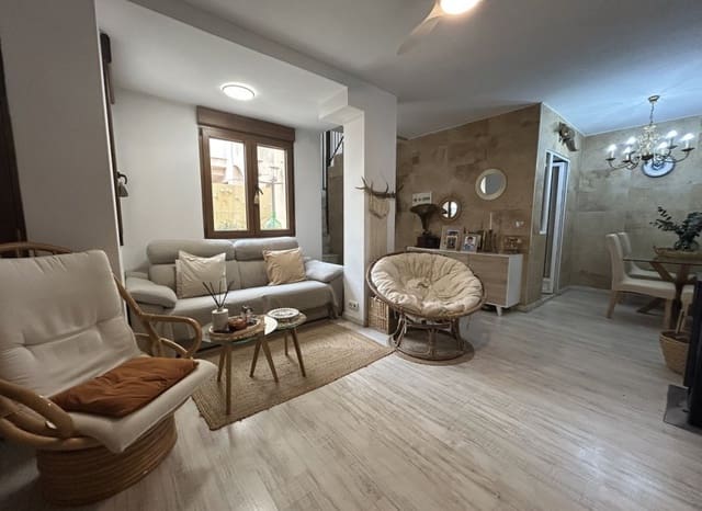 Casa de 2 habitaciones en Parque Acuático - Sector 25, Torrevieja en venta con piscina - 189.900 € (Ref: 9662191)