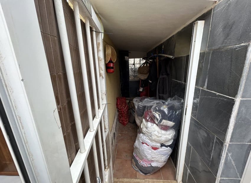 Casa de 2 habitaciones en Torrevieja en venta con piscina - 189.900 € (Ref: 9662191)