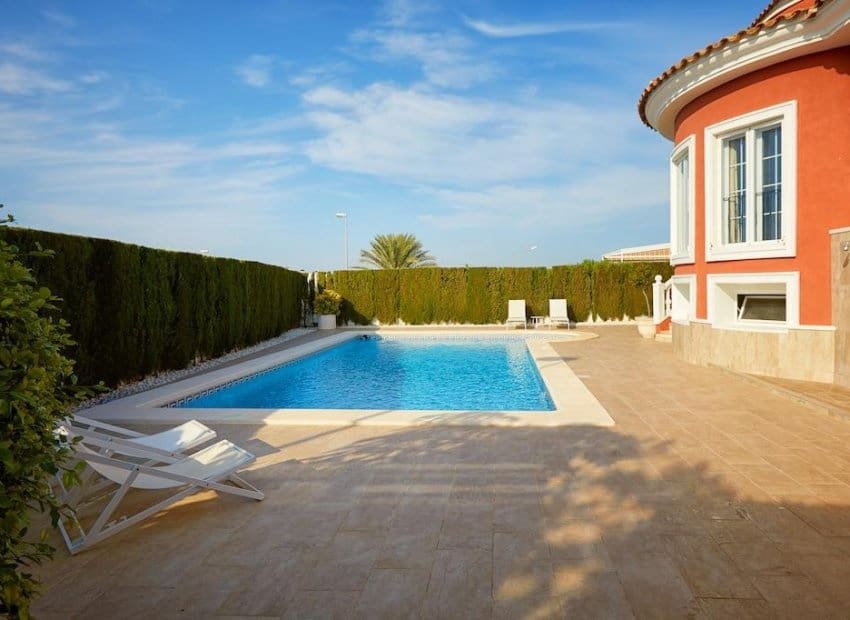 5 quarto Moradia para venda em Ciudad Quesada com piscina - 790 000 € (Ref: 9662192)