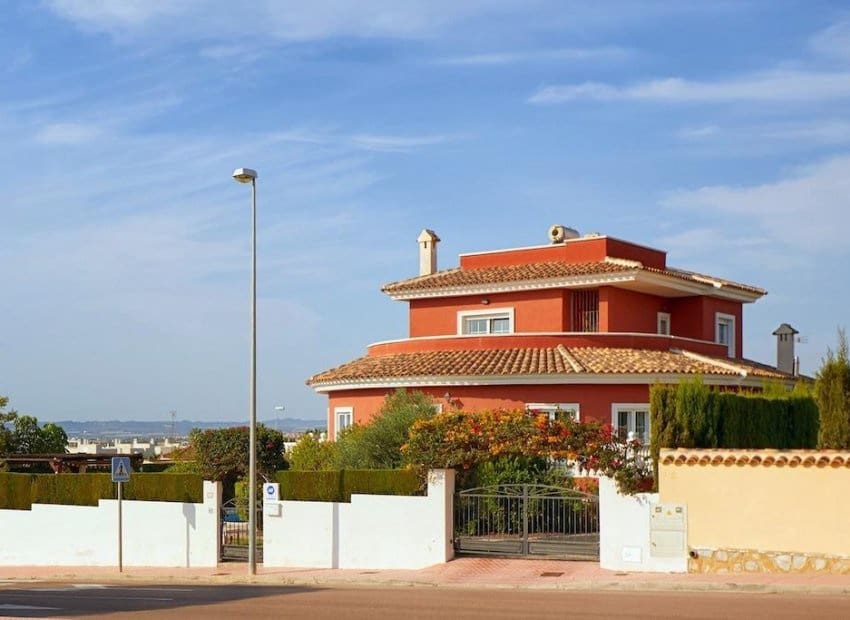 5 quarto Moradia para venda em Ciudad Quesada com piscina - 790 000 € (Ref: 9662192)