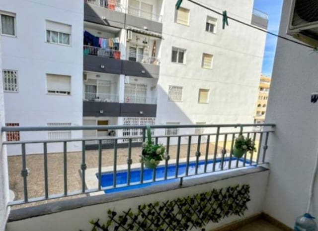 2 makuuhuone Huoneisto myytävänä paikassa El Molino, Torrevieja mukana uima-altaan - 115 000 € (Ref: 9662193)