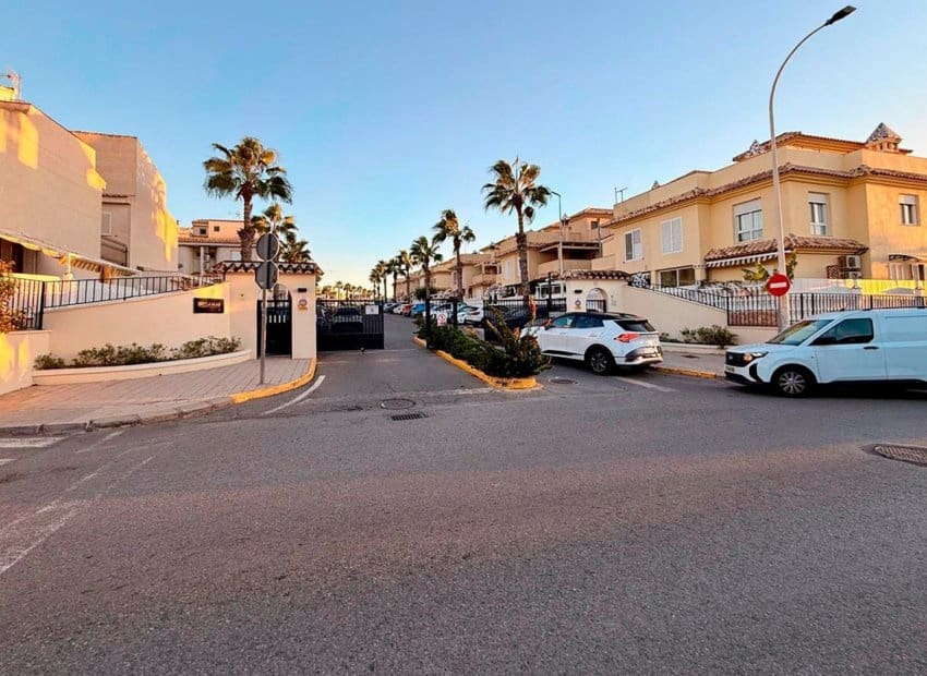 3 sovrum Lägenhet till salu i Gran Alacant - 210 000 € (Ref: 9662194)