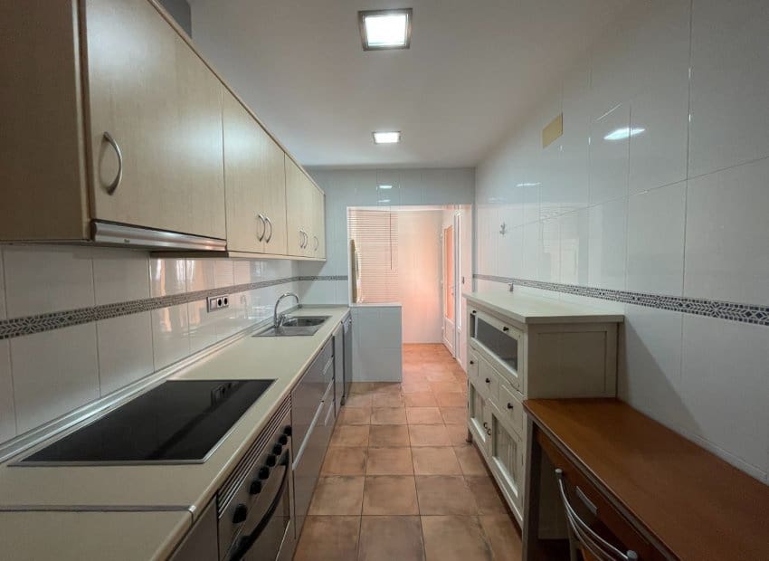 4 makuuhuone Omakotitalo myytävänä paikassa El Mojon - 460 000 € (Ref: 9665426)