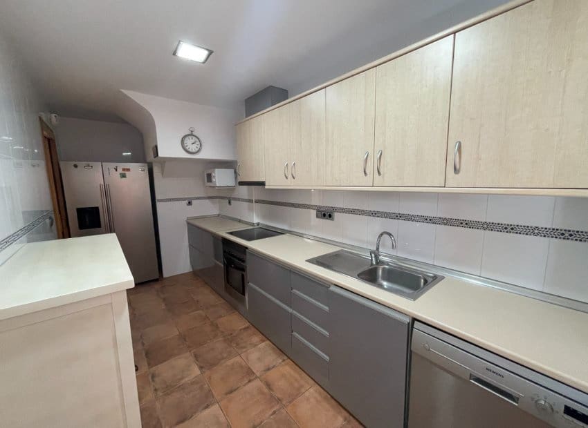 4 makuuhuone Omakotitalo myytävänä paikassa El Mojon - 460 000 € (Ref: 9665426)