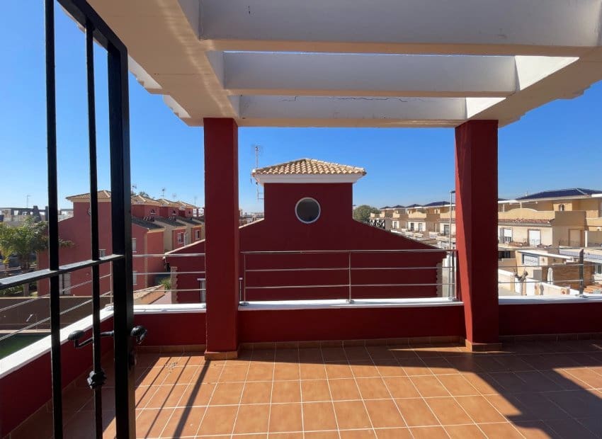 4 makuuhuone Omakotitalo myytävänä paikassa El Mojon - 460 000 € (Ref: 9665426)