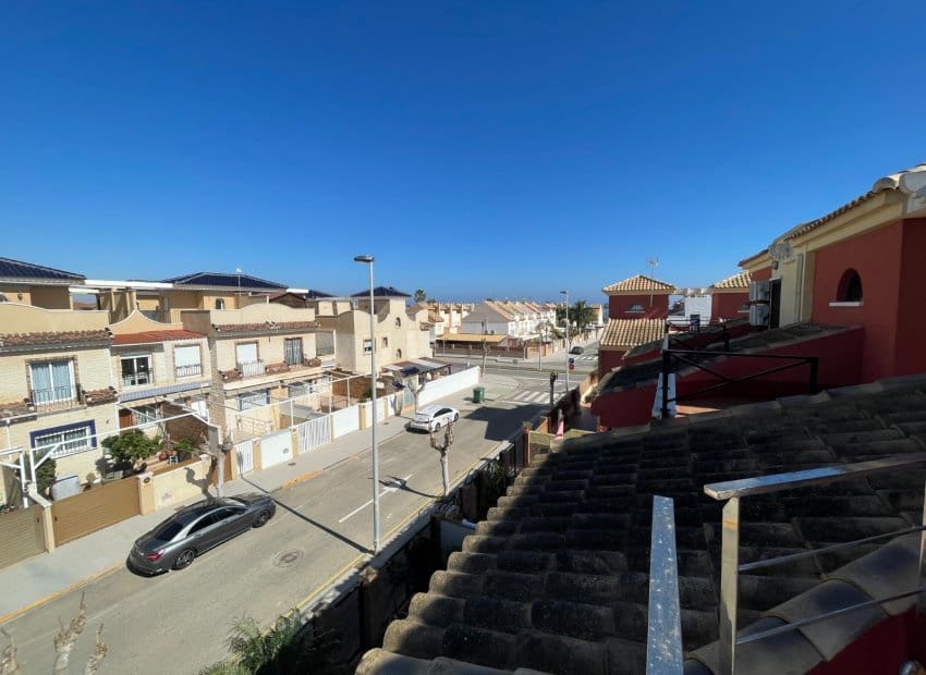 4 makuuhuone Omakotitalo myytävänä paikassa El Mojon - 460 000 € (Ref: 9665426)