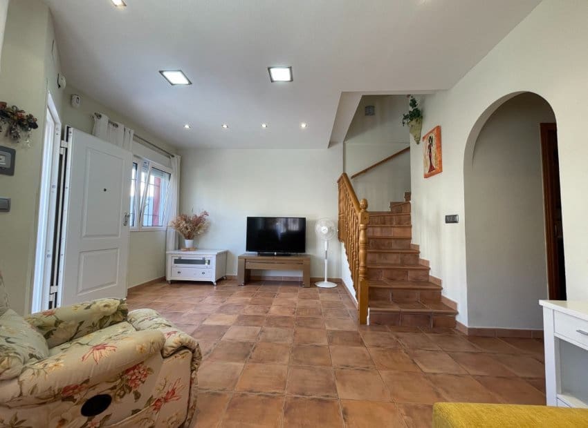 4 makuuhuone Omakotitalo myytävänä paikassa El Mojon - 460 000 € (Ref: 9665426)