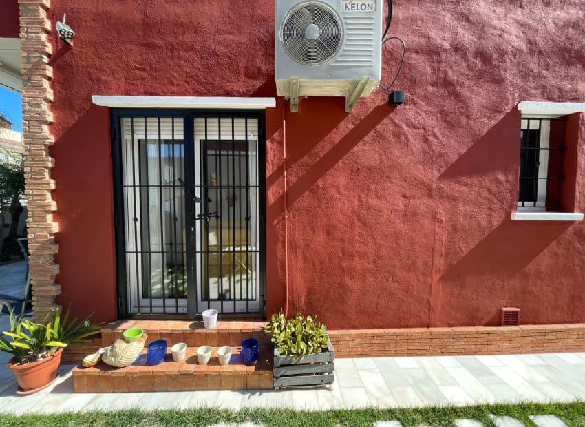 4 makuuhuone Omakotitalo myytävänä paikassa El Mojon - 460 000 € (Ref: 9665426)