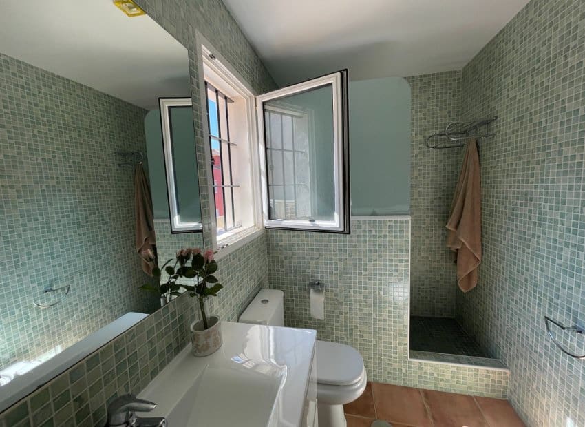 4 makuuhuone Omakotitalo myytävänä paikassa El Mojon - 460 000 € (Ref: 9665426)