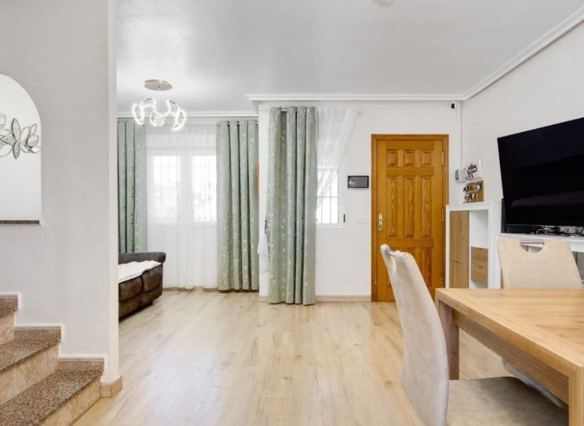 3 sypialnia Dom na sprzedaż w Aguas Nuevas z basenem - 249 900 € (Ref: 9665427)