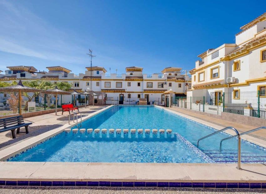 3 bedroom Townhouse for sale in Aguas Nuevas with pool - € 249,900 (Ref: 9667107)