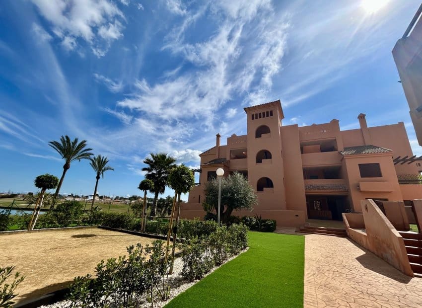 3 bedroom Apartment for sale in Los Alcazares with pool - € 276,000 (Ref: 9667108)