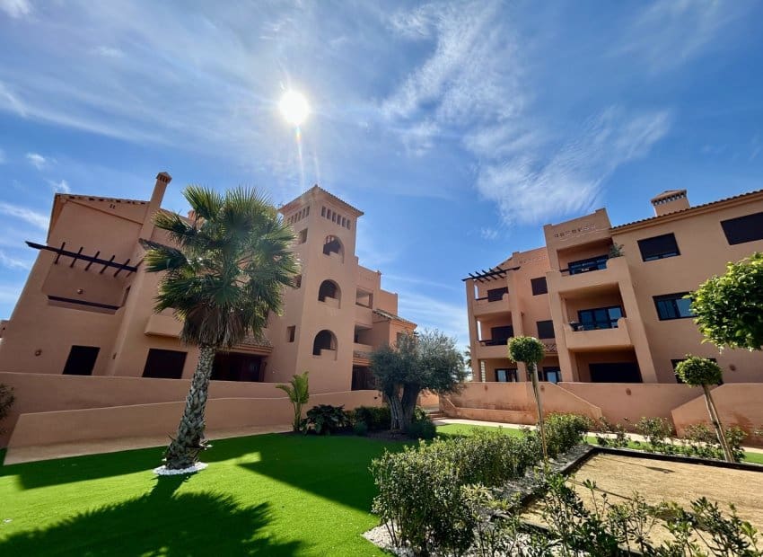 3 bedroom Apartment for sale in Los Alcazares with pool - € 276,000 (Ref: 9667108)