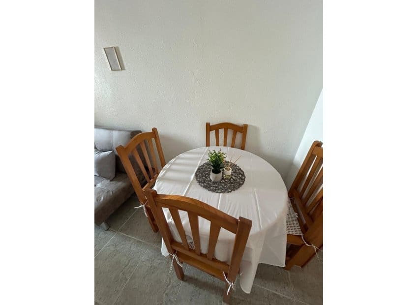 1 soveværelse Lejlighed til salg i Torrevieja med swimmingpool - € 88.000 (Ref: 9670005)