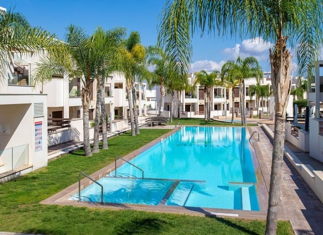 2 quarto Apartamento para venda em Los Balcones com piscina - 255 000 € (Ref: 9670006)