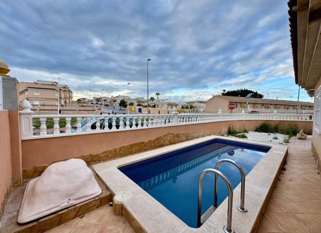 3 quarto Moradia para venda em Los Balcones com piscina - 330 000 € (Ref: 9671123)