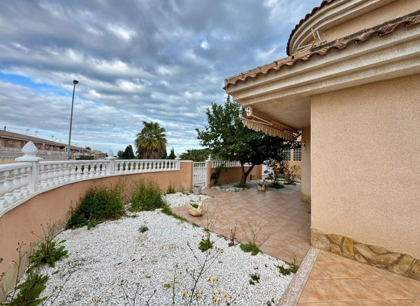 3 quarto Moradia para venda em Los Balcones com piscina - 330 000 € (Ref: 9671123)